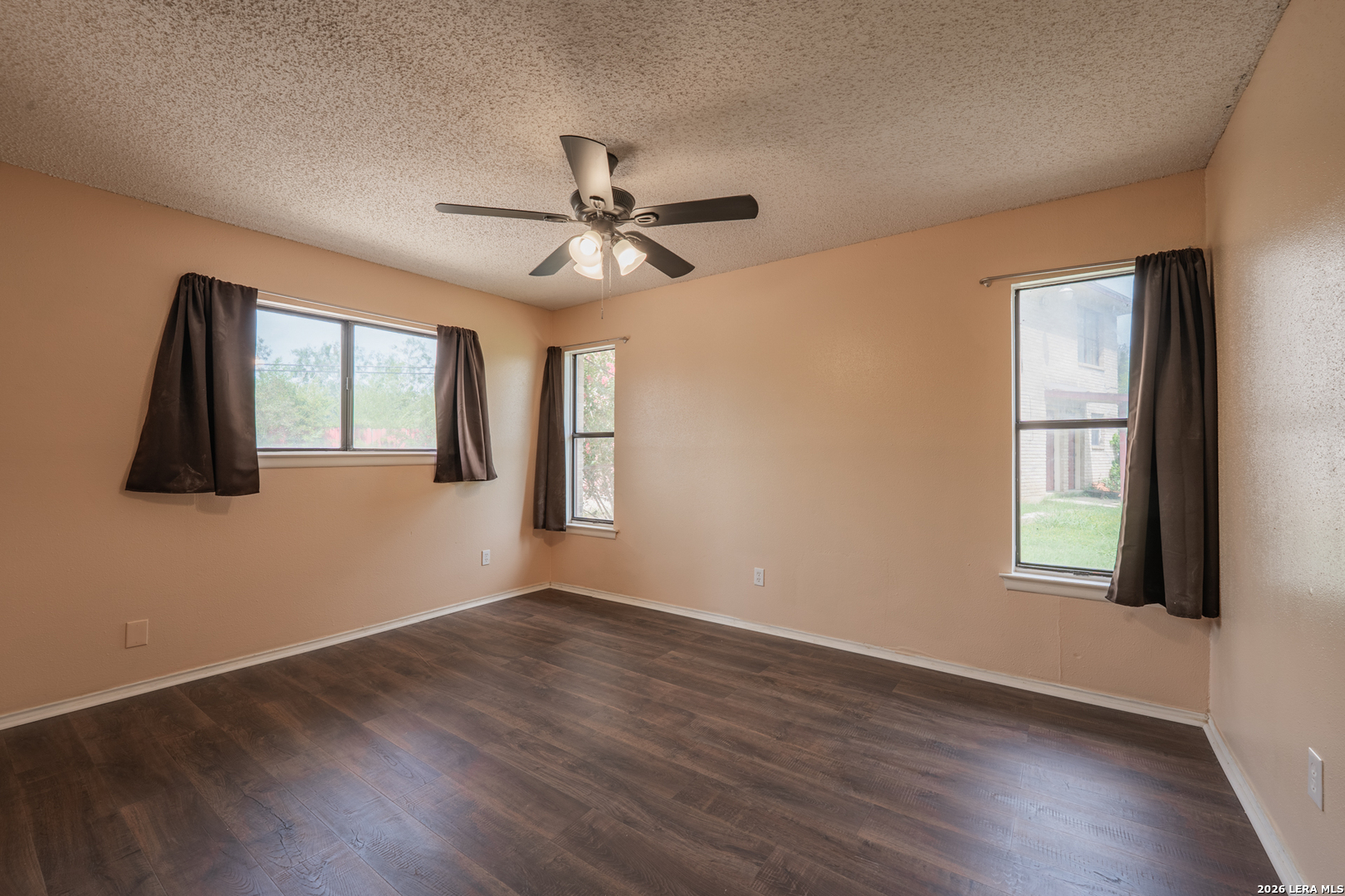 1002 River Oak Drive Seguin TX 78155