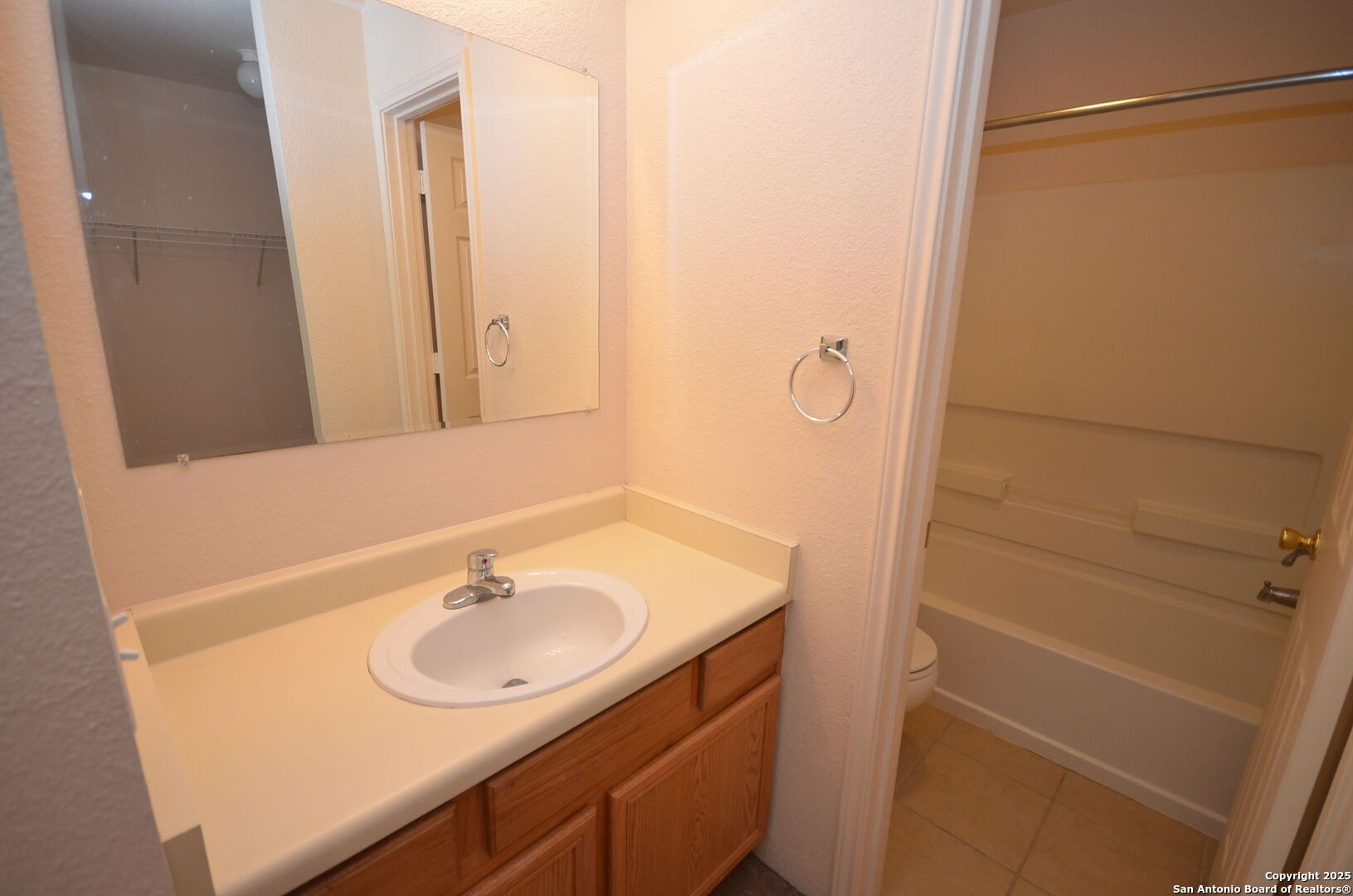 8915 Maverick Draw San Antonio TX 78250