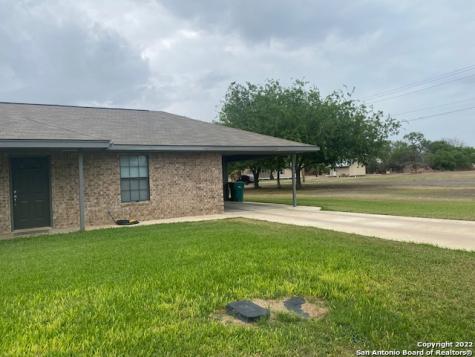 1213 Hickory Street Jourdanton TX 78026