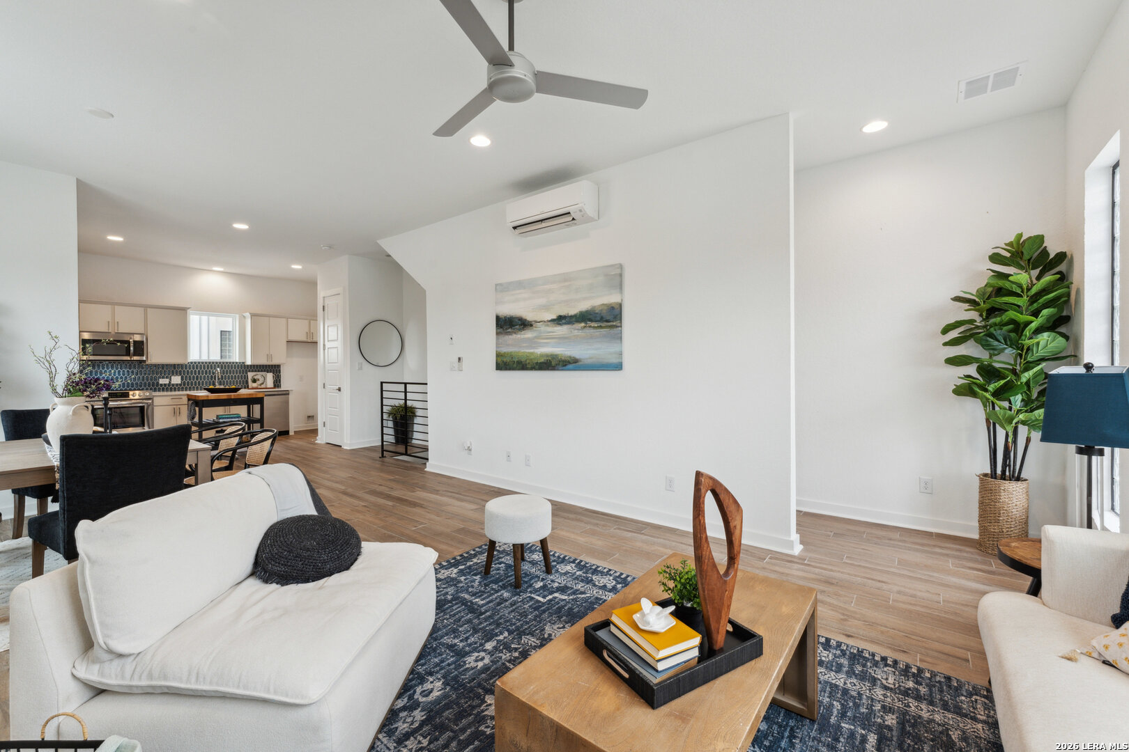 3214 N Elmendorf And 1735 Gramercy #201/301/302 San Antonio TX 78201