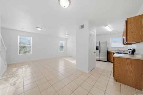 414 W Harlan San Antonio TX 78214