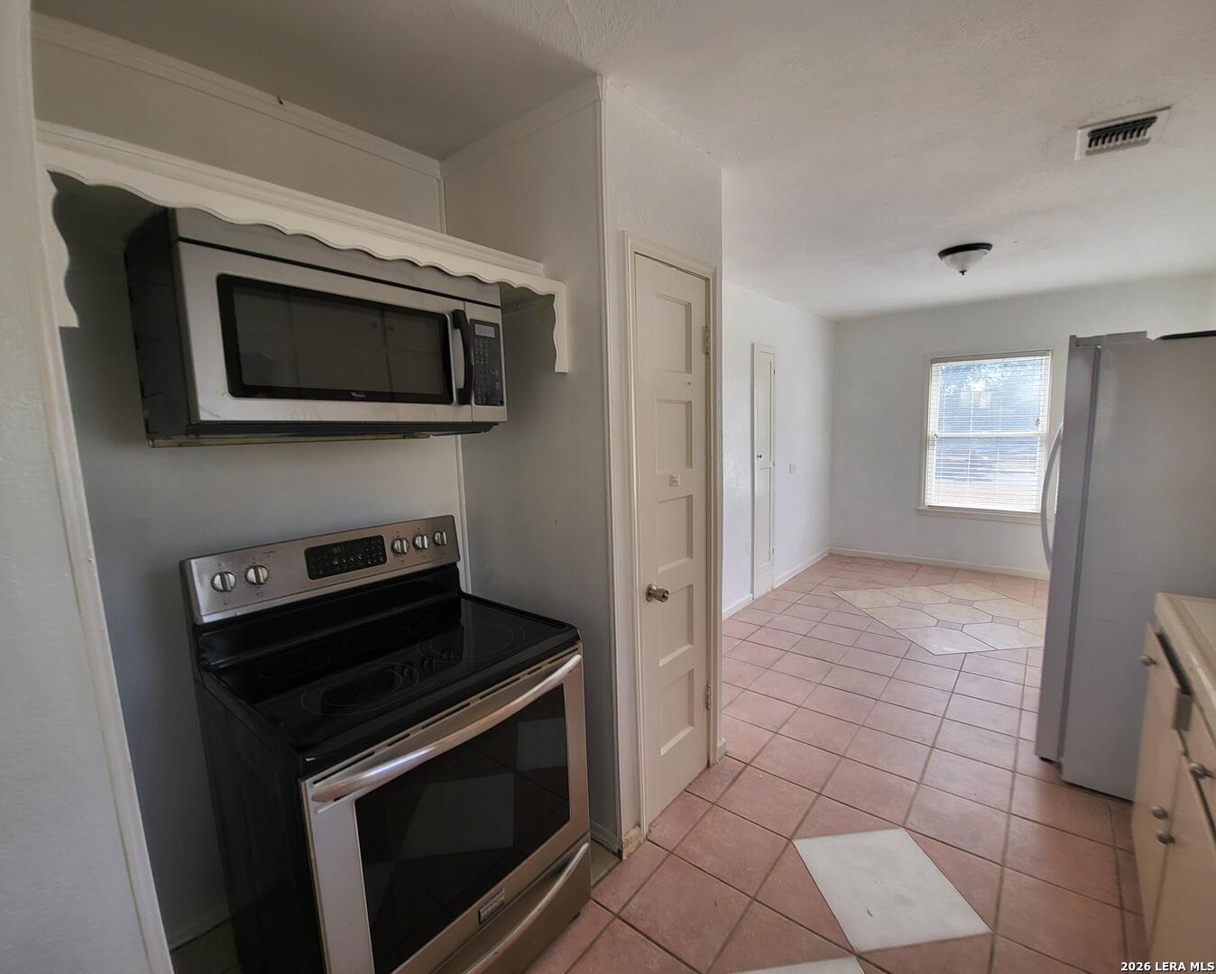 2443 W Huisache Avenue San Antonio TX 78228