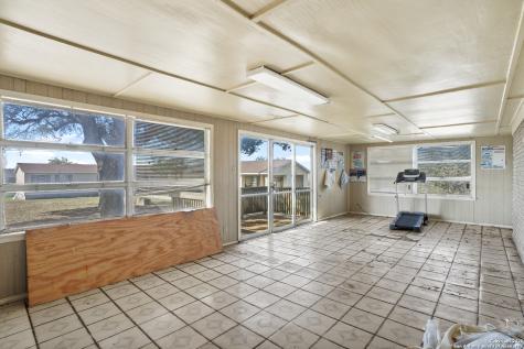 298 Sh-239 Kenedy TX 78119