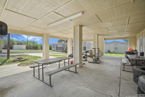 298 Sh-239 Kenedy TX 78119