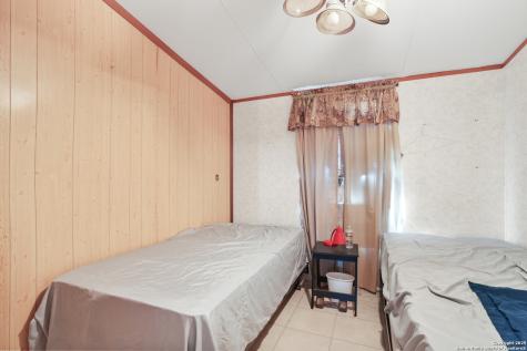 298 Sh-239 Kenedy TX 78119