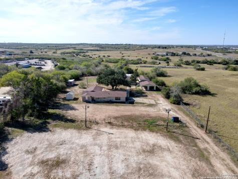 298 Sh-239 Kenedy TX 78119