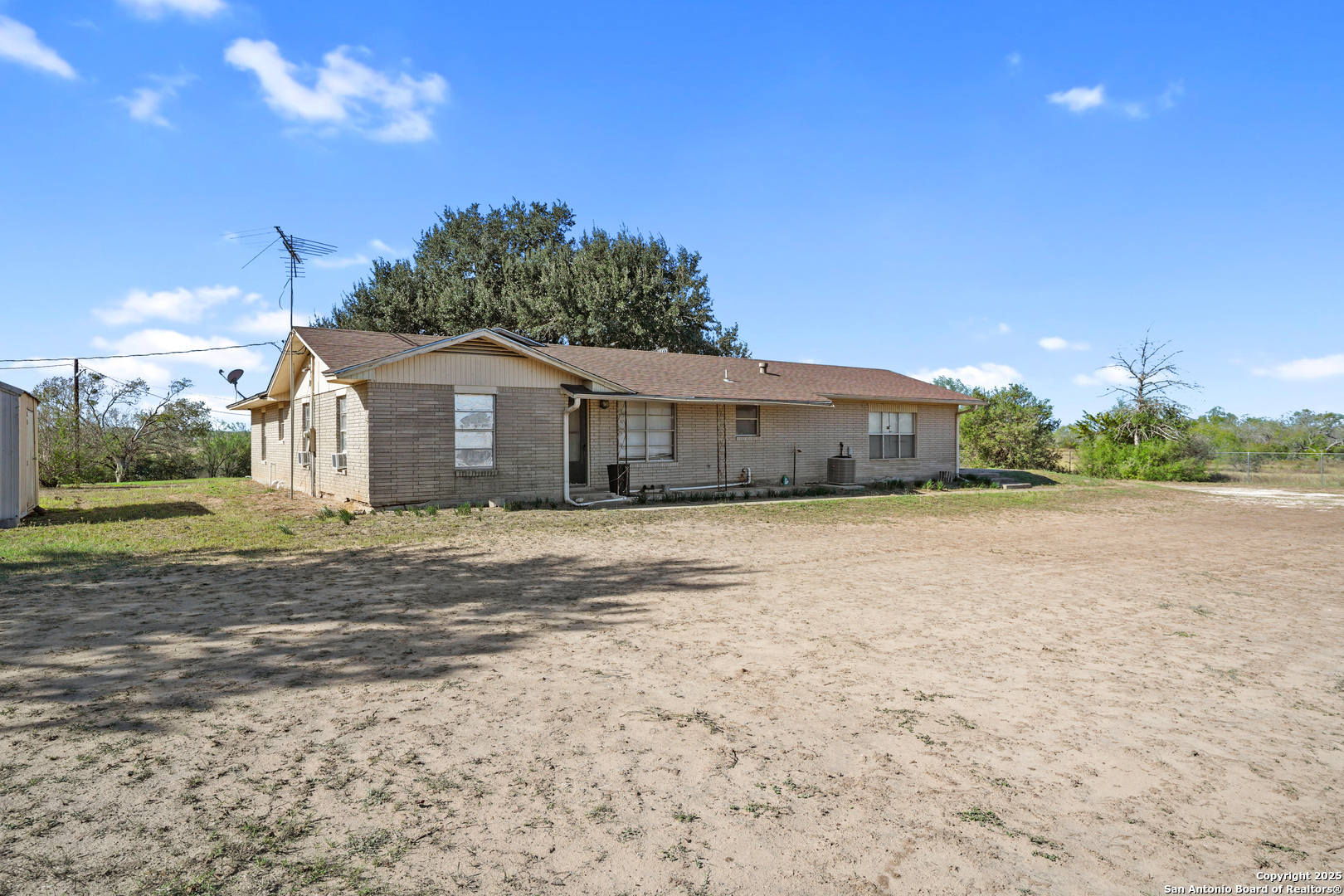298 Sh-239 Kenedy TX 78119