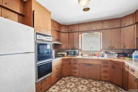 298 Sh-239 Kenedy TX 78119