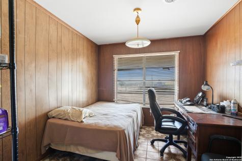 298 Sh-239 Kenedy TX 78119