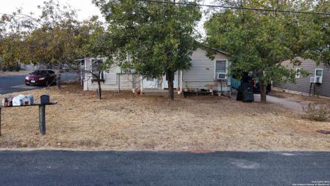 308 W Walch Avenue Fredericksburg TX 78624