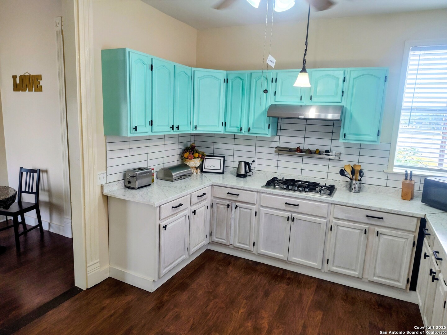 1901 Interstate 35 San Antonio TX 78208