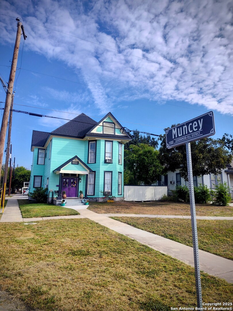 1901 Interstate 35 San Antonio TX 78208