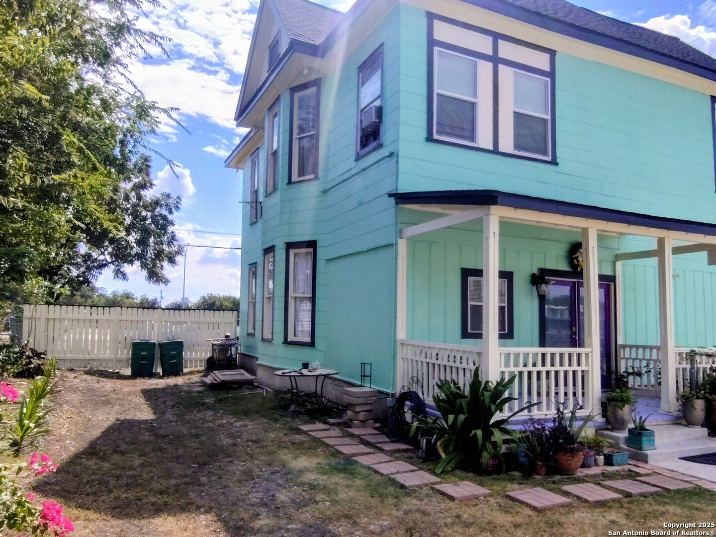 1901 Interstate 35 San Antonio TX 78208