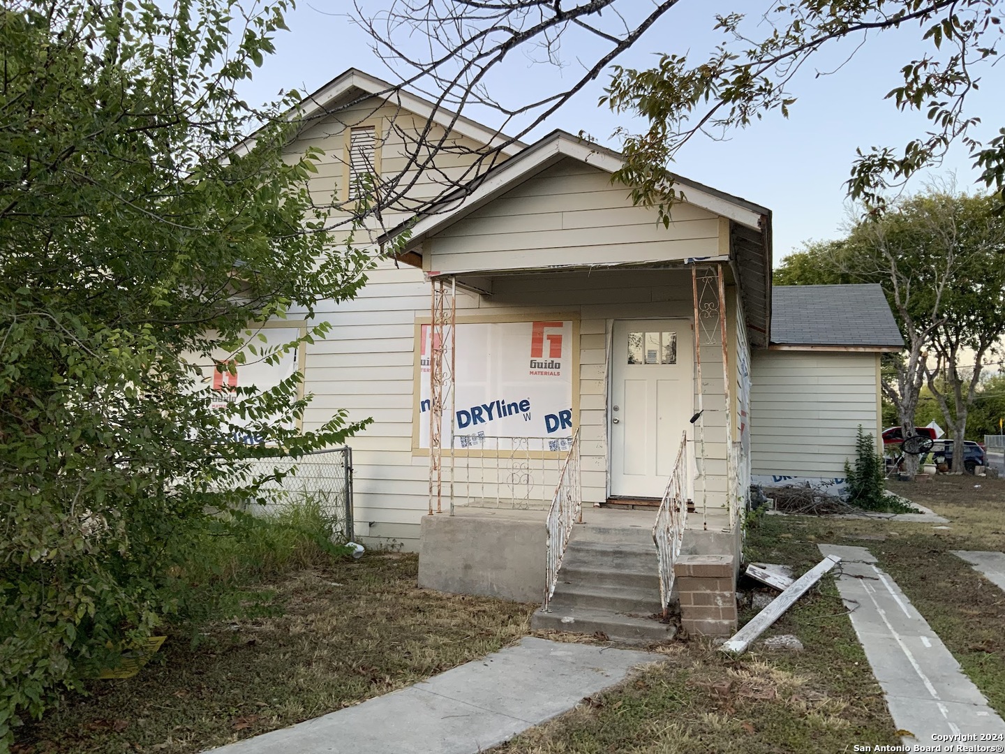 341&343 Avondale Avenue San Antonio TX 78223