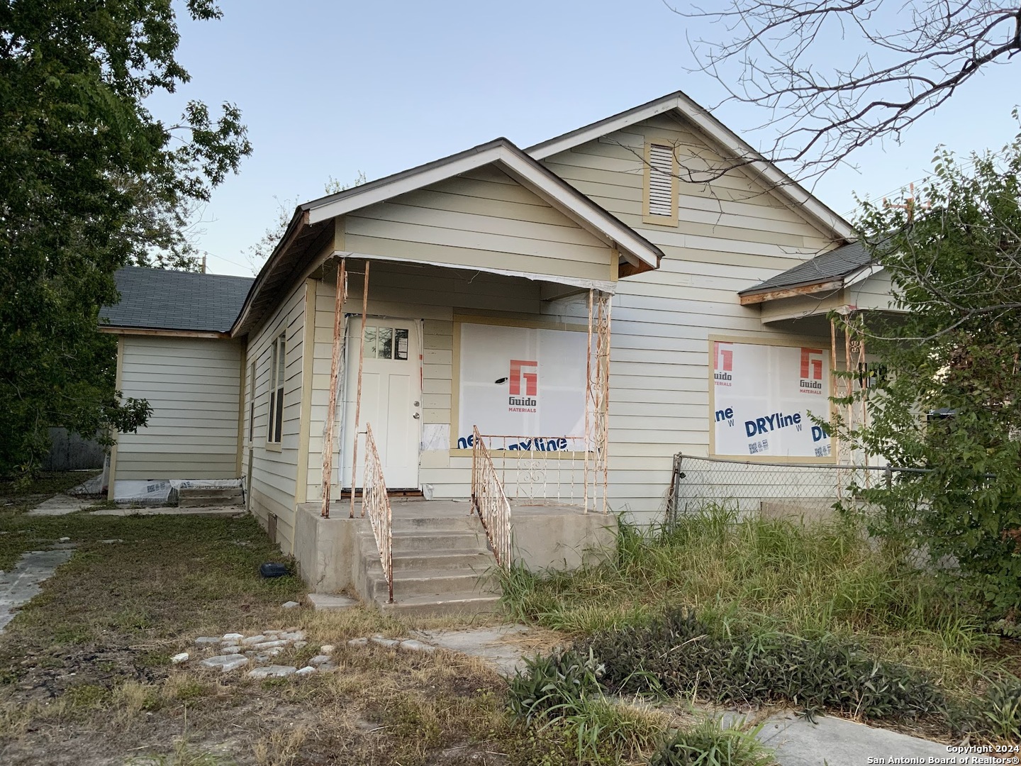 341&343 Avondale Avenue San Antonio TX 78223