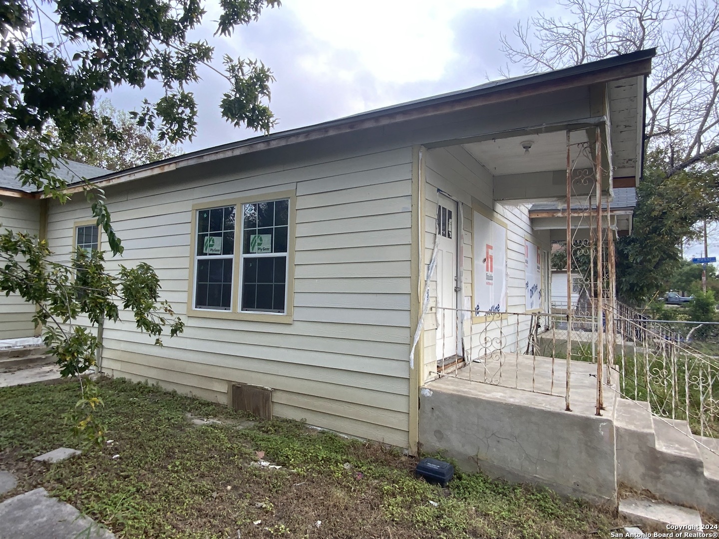 341&343 Avondale Avenue San Antonio TX 78223