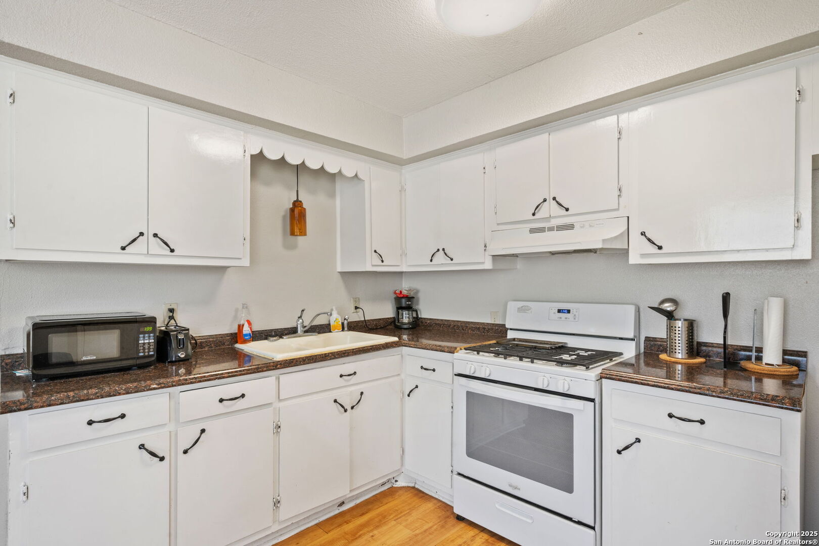 430 E Magnolia Avenue San Antonio TX 78212