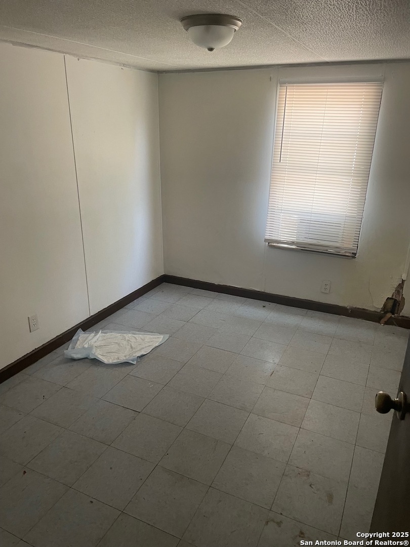 17189 Benton City Road Von Ormy TX 78073