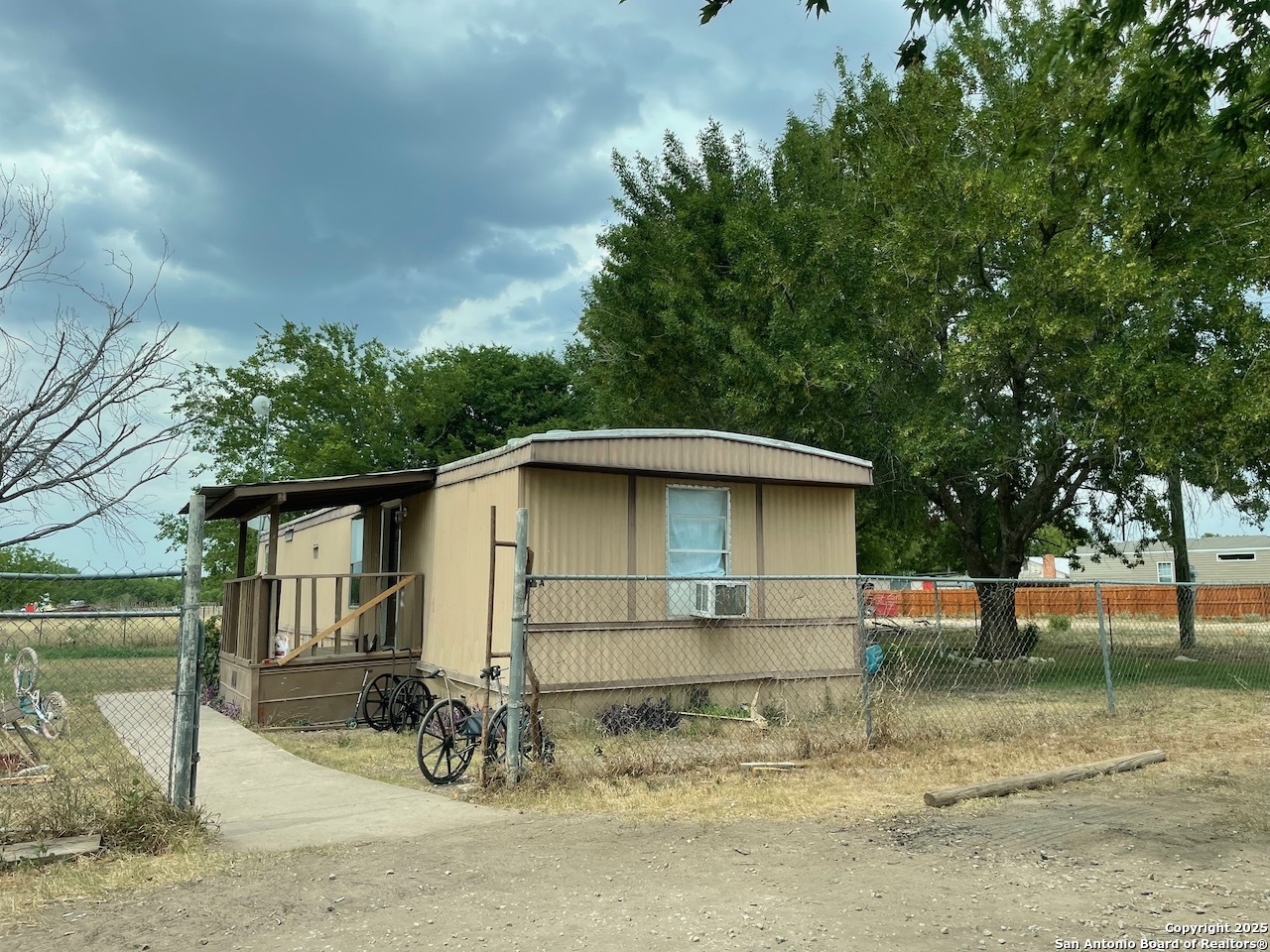17189 Benton City Road Von Ormy TX 78073