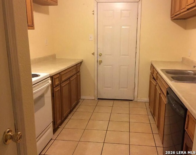 7603 Oak Chase San Antonio TX 78239