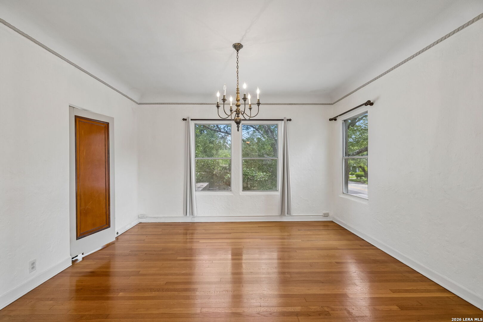 326 E Mistletoe Avenue San Antonio TX 78212