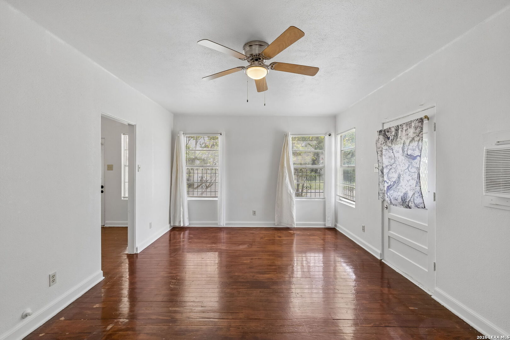 326 E Mistletoe Avenue San Antonio TX 78212