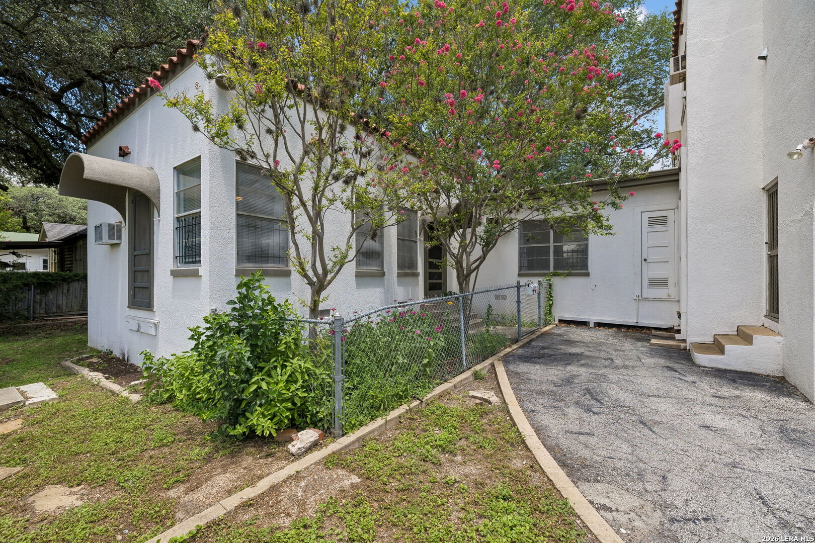 326 E Mistletoe Avenue San Antonio TX 78212