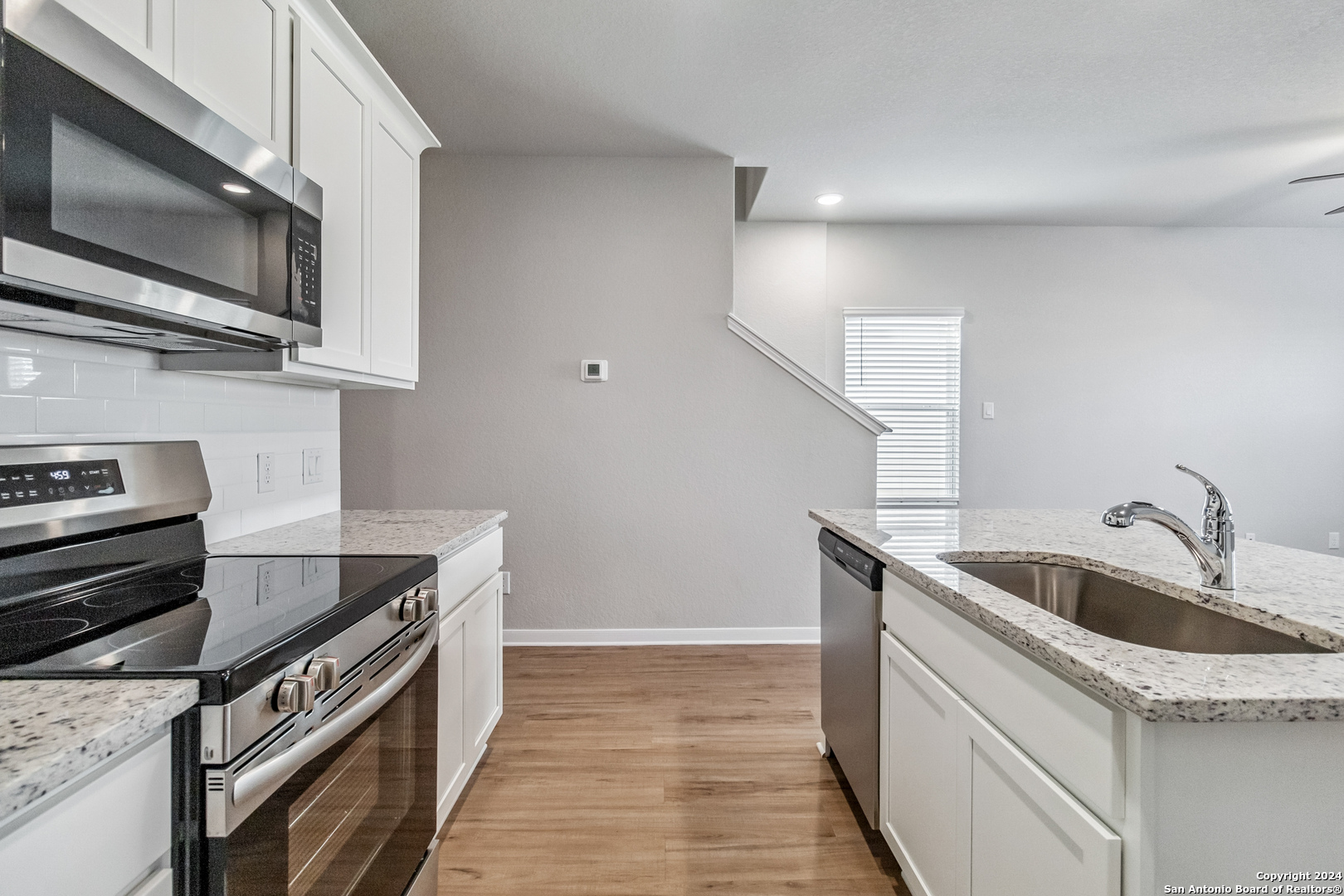 3944 Abbott Pass St Hedwig TX 78152