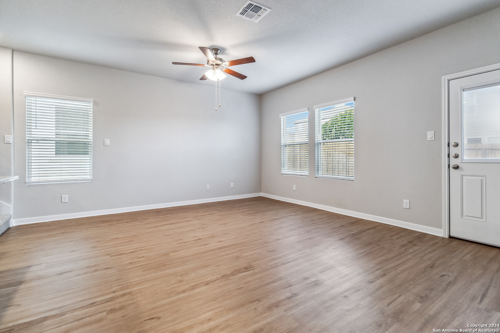 3944 Abbott Pass St Hedwig TX 78152