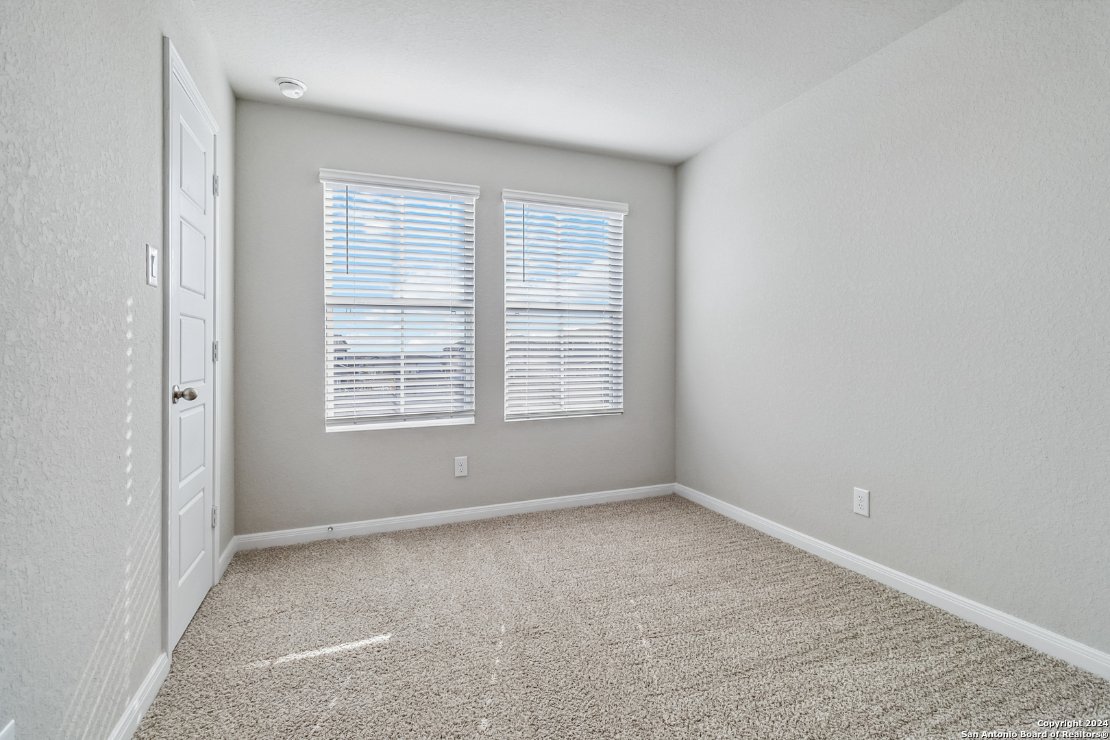 3944 Abbott Pass St Hedwig TX 78152