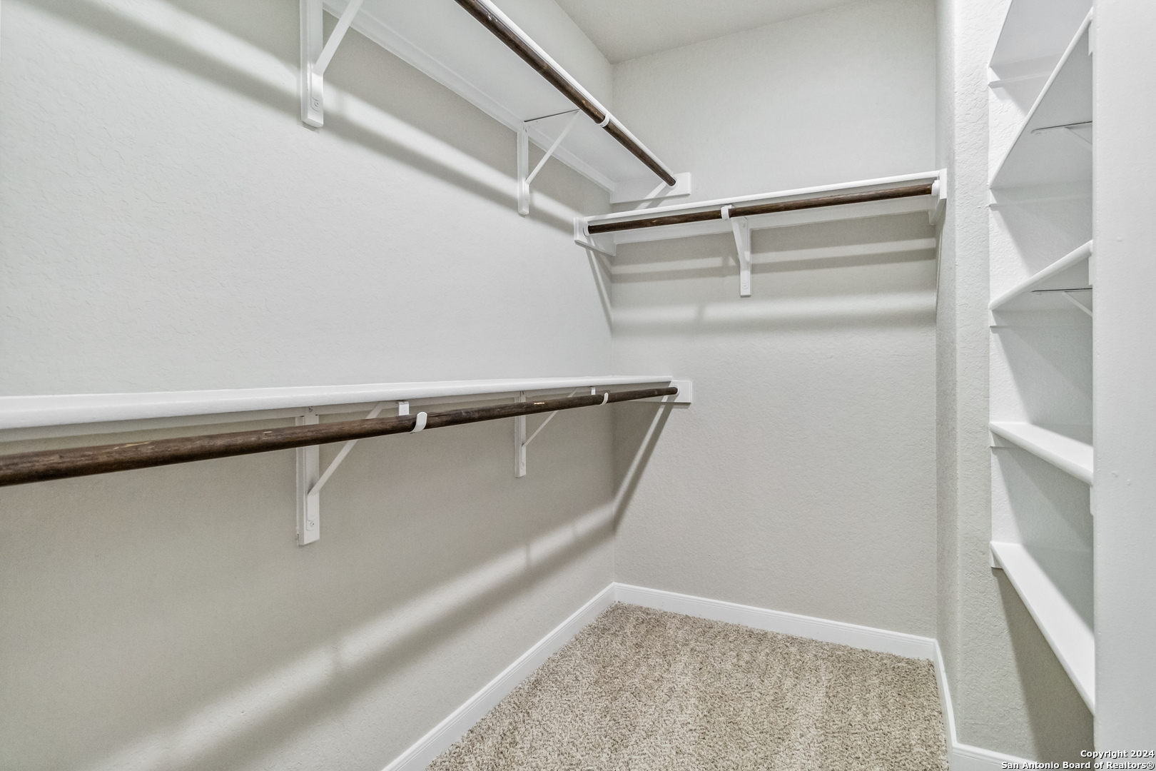 3944 Abbott Pass St Hedwig TX 78152