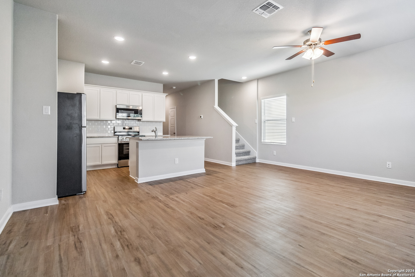 3944 Abbott Pass St Hedwig TX 78152