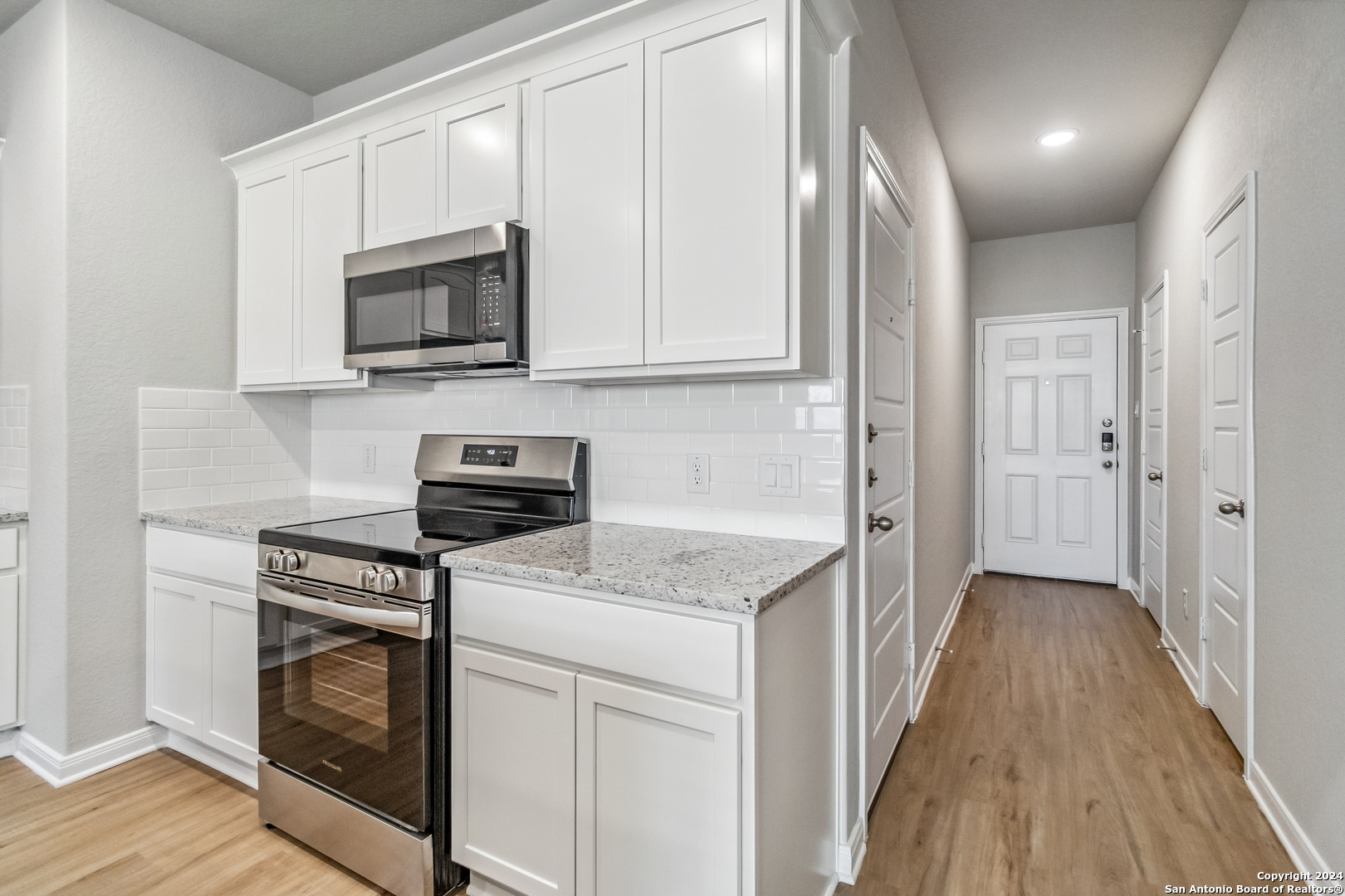 3944 Abbott Pass St Hedwig TX 78152