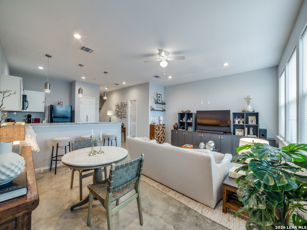 6934 Crestway Road San Antonio TX 78239