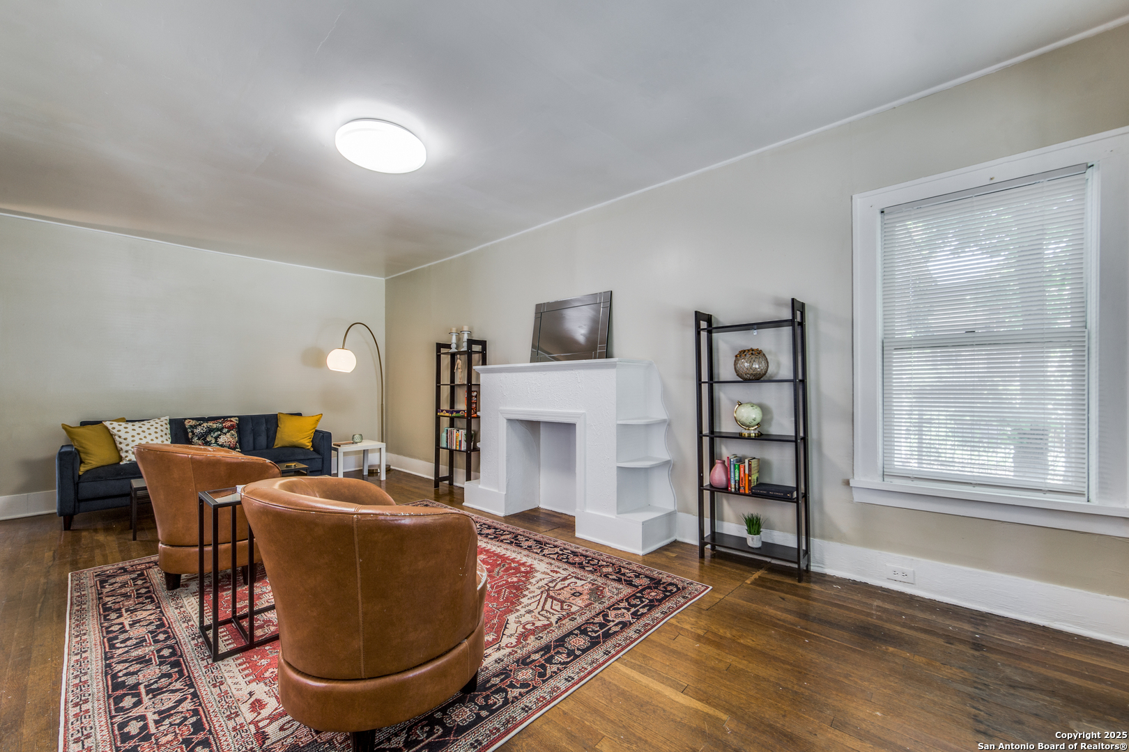 508 E Dewey Place San Antonio TX 78212