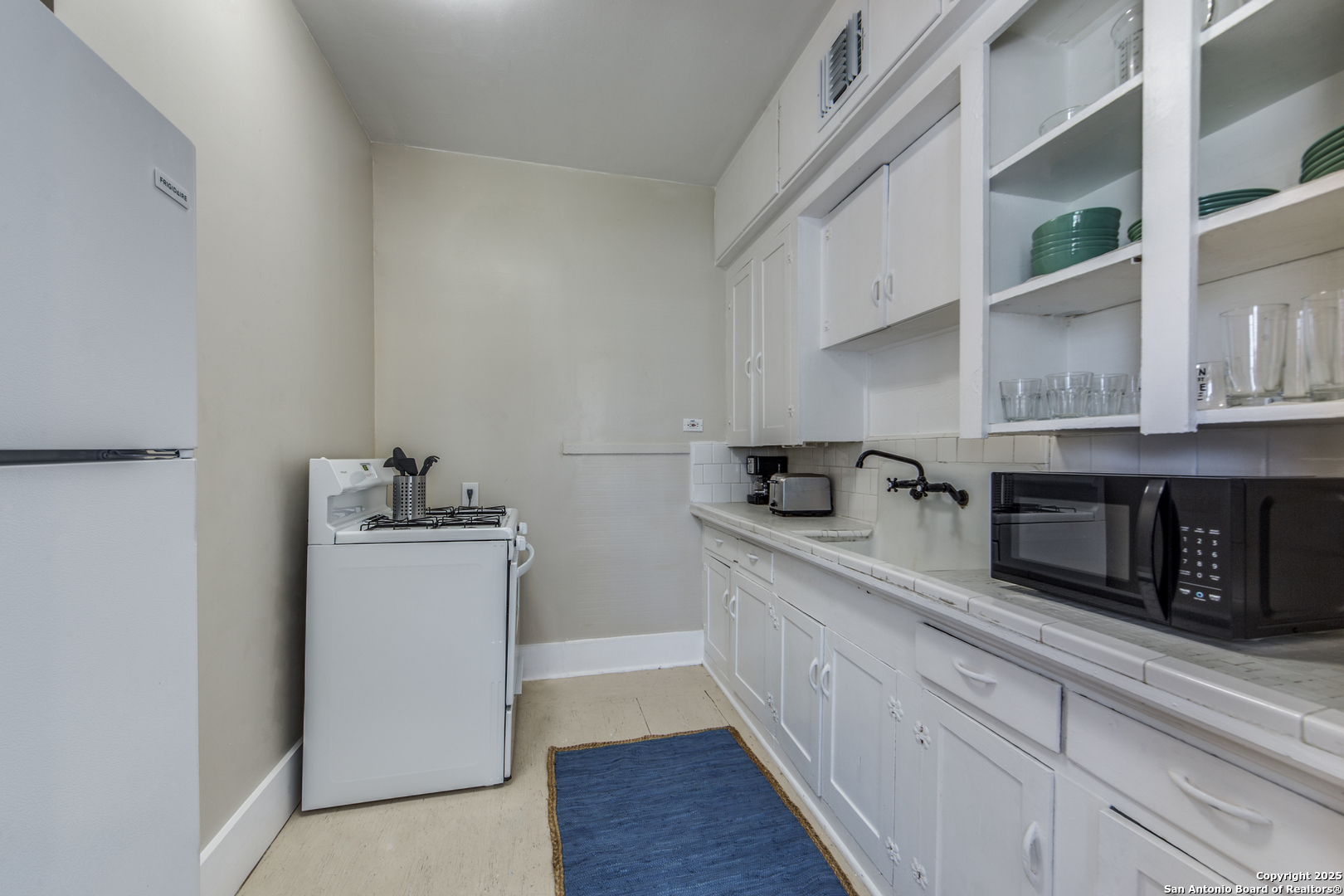 508 E Dewey Place San Antonio TX 78212