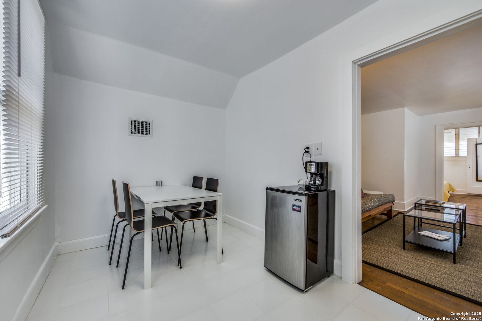 508 E Dewey Place San Antonio TX 78212