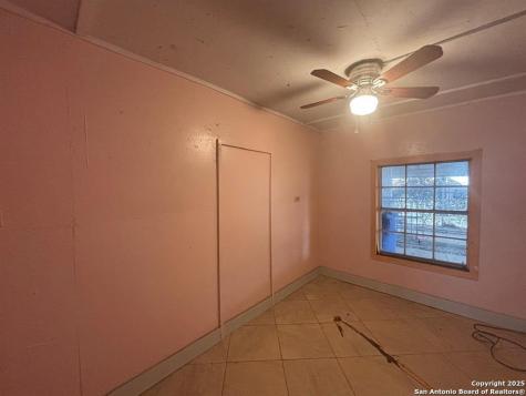 1816 Anna Avenue Laredo TX 78040