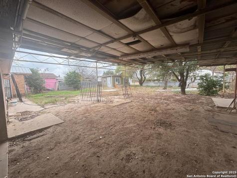 1816 Anna Avenue Laredo TX 78040
