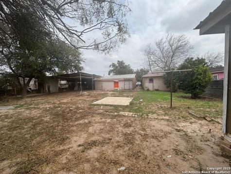 1816 Anna Avenue Laredo TX 78040