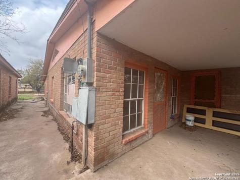 1816 Anna Avenue Laredo TX 78040