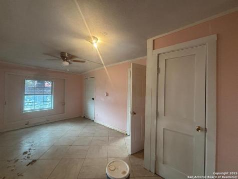 1816 Anna Avenue Laredo TX 78040