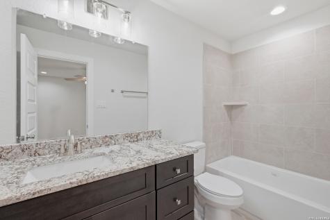 728 Abigail Alley San Antonio TX 78253