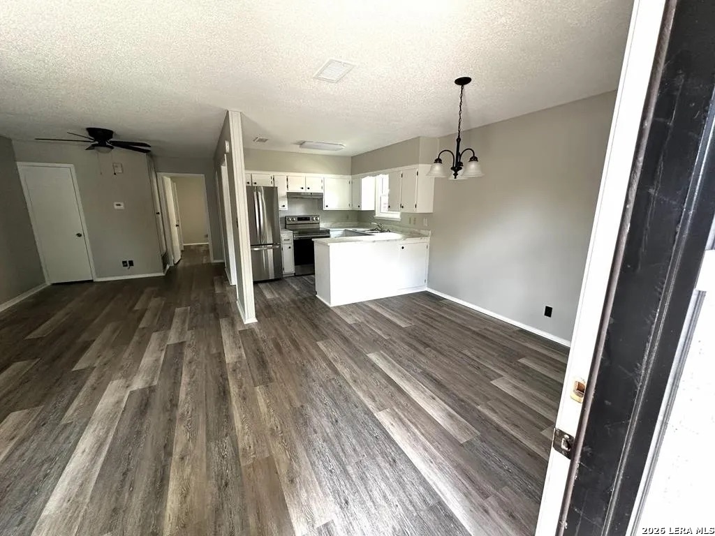 1402 N Adams Street Fredericksburg TX 78624