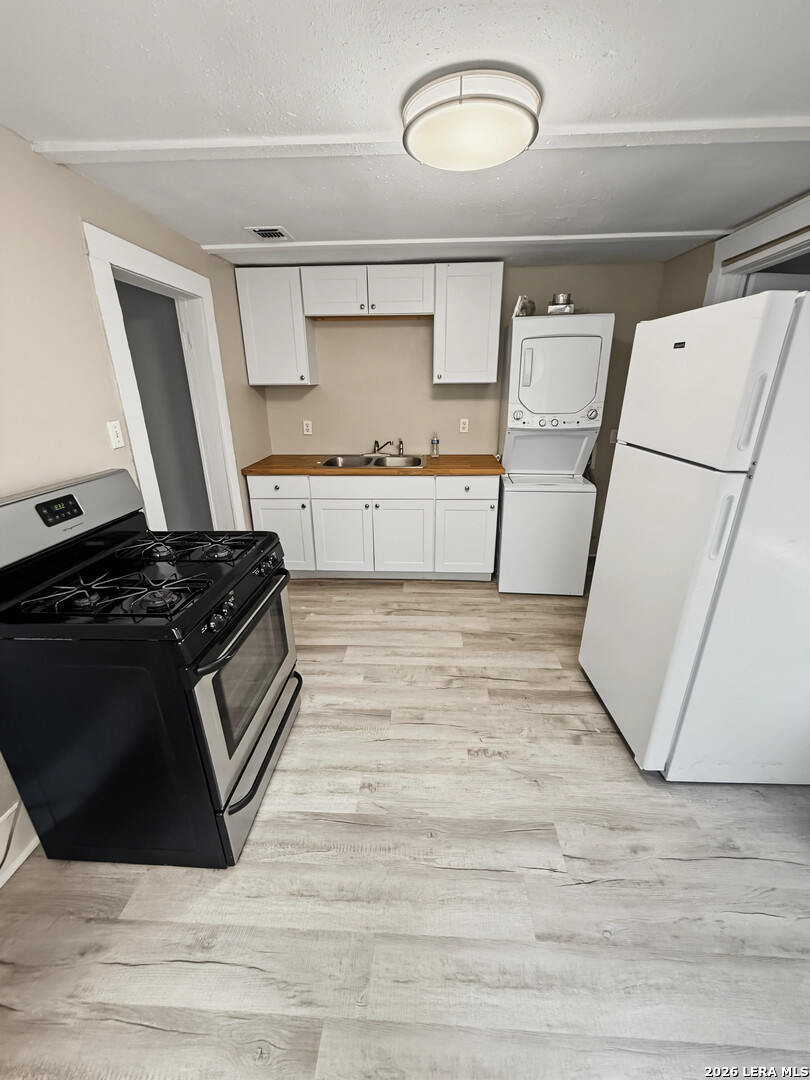433 W Rosewood Avenue San Antonio TX 78212