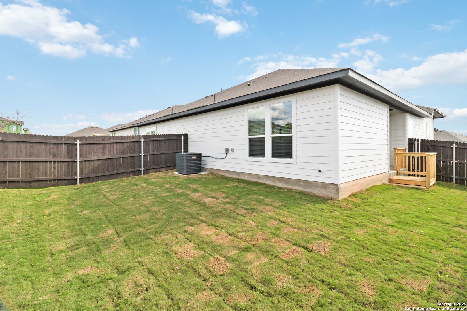 547 Cross Barn Buda TX 78610