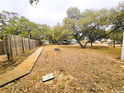 605 Lakeshore Lane Bandera TX 78003