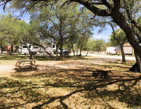 605 Lakeshore Lane Bandera TX 78003