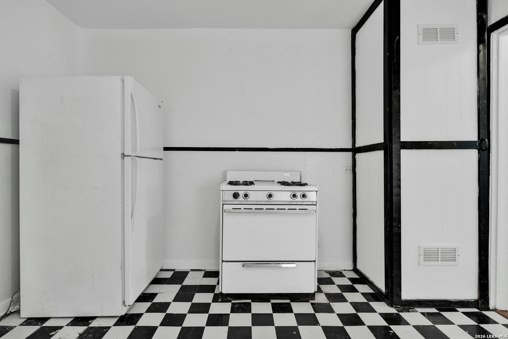 631 W Magnolia San Antonio TX 78212