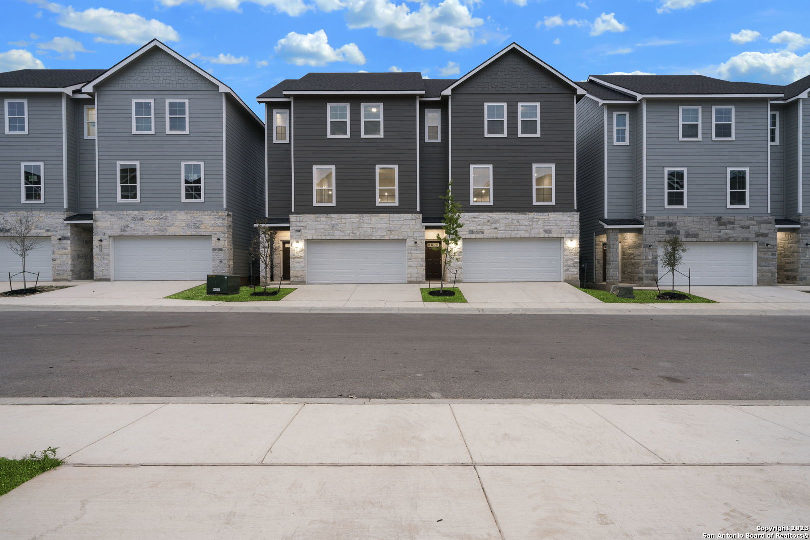 21507-21511 Sir Walter Lane San Antonio TX 78256